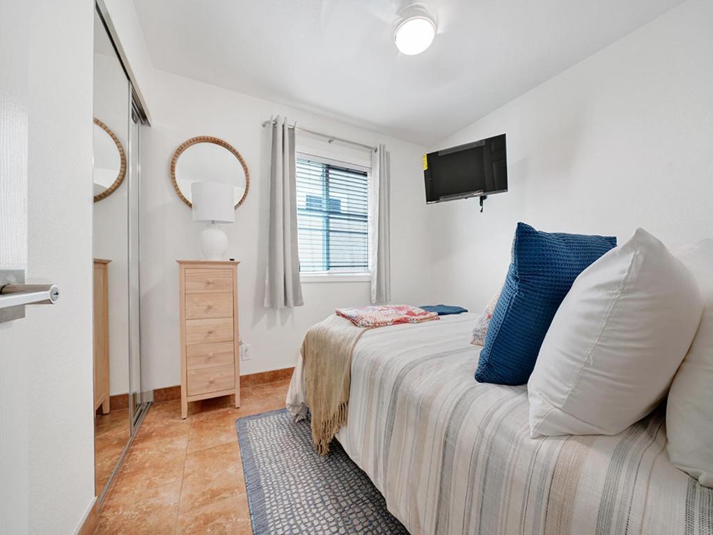 3 Bedrooms Ньюпорт-Бич Экстерьер фото