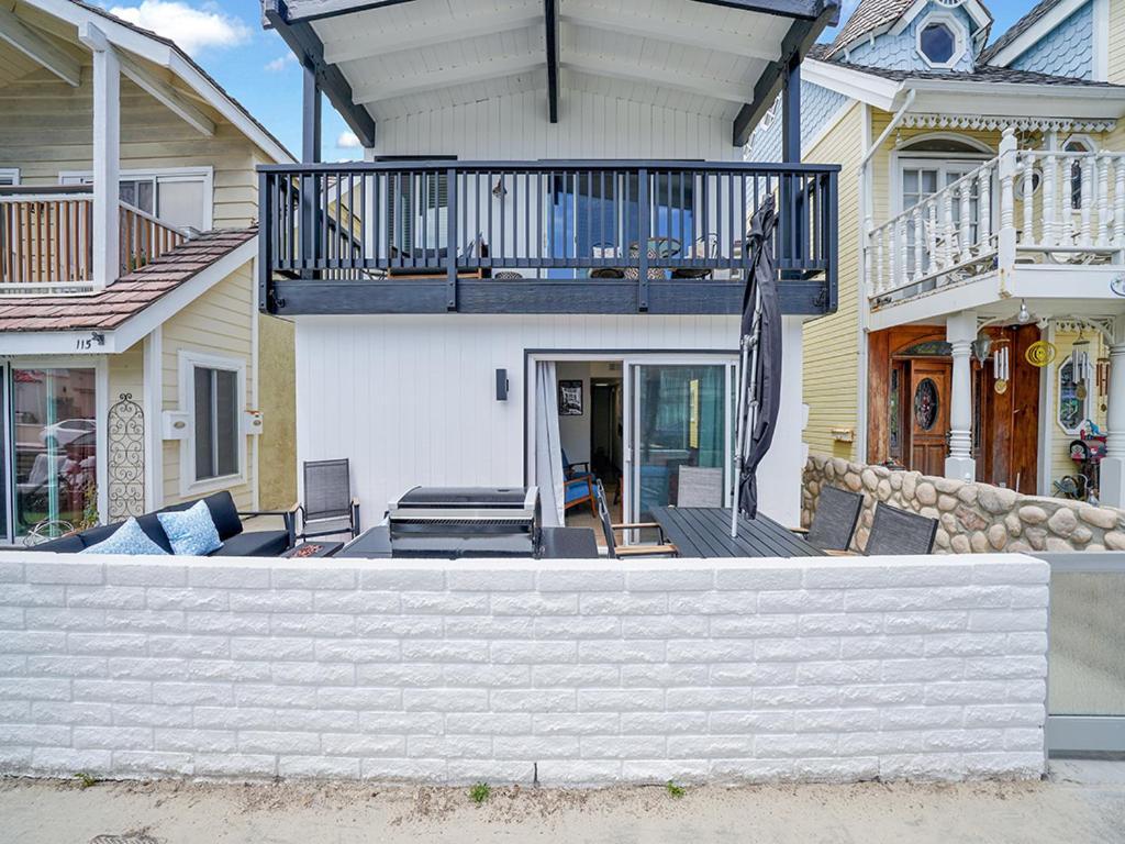3 Bedrooms Ньюпорт-Бич Экстерьер фото